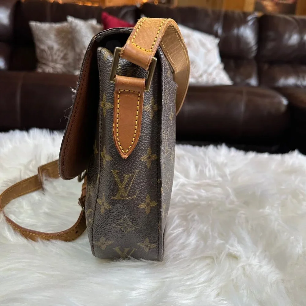 ❌SOLD❌Authentic Louis Vuitton Monogram Saint Cloud GM Crossbody Shoulder Bag - Picture 4 of 16